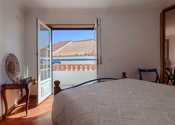 Like-home Boa Onda House-t4-ericeira Center Сasa de vacaciones *
